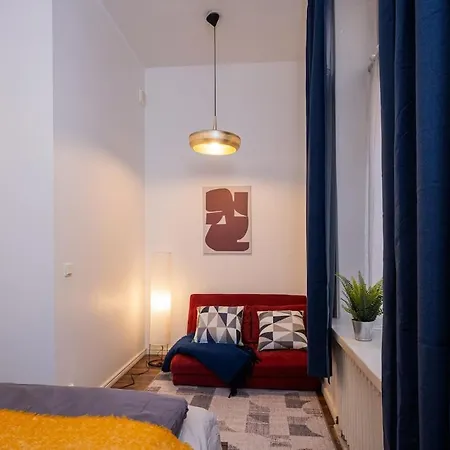 Cozy Downtown Fredrikinkatu Wi-fi Apartment *