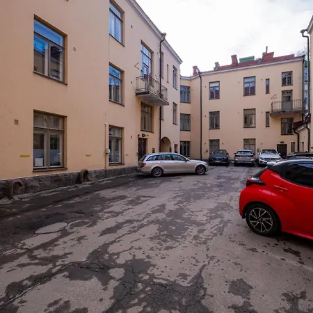 Cozy Downtown Fredrikinkatu Wi-fi Apartment