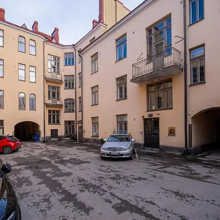Cozy Downtown Fredrikinkatu Wi-fi Apartment *