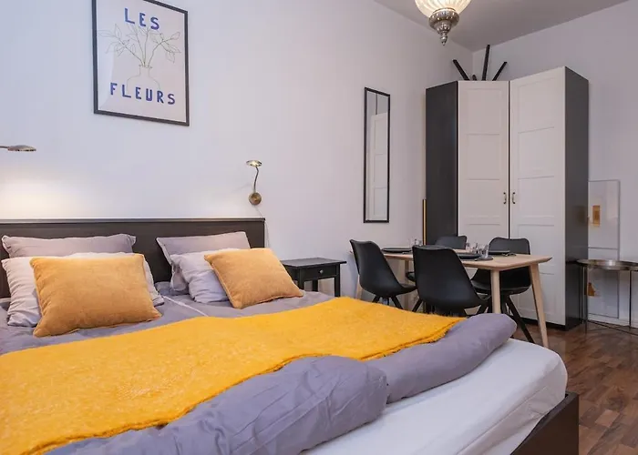 Cozy Downtown Fredrikinkatu Wi-fi Apartment Helsinki